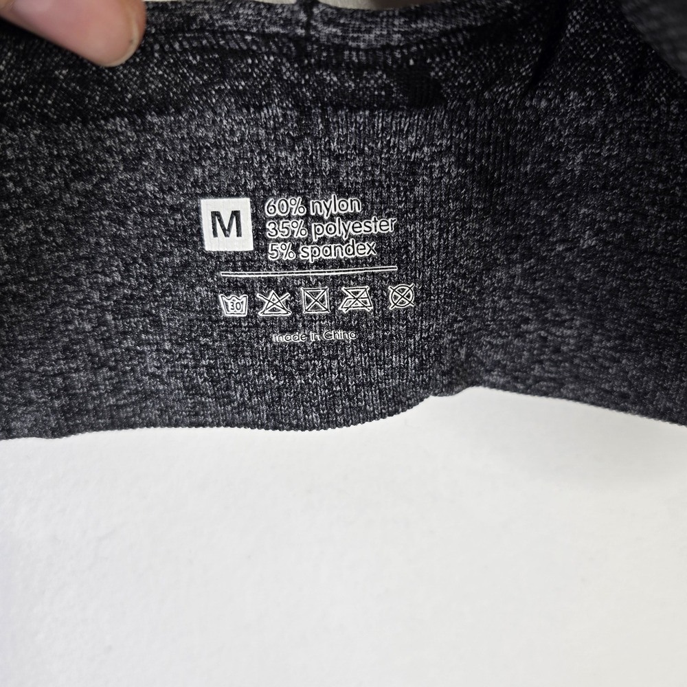 Seamless Athletic Sports Bra Women's Size M‎ Grey Black Abstract Print Racerback - Picture 3 of 3